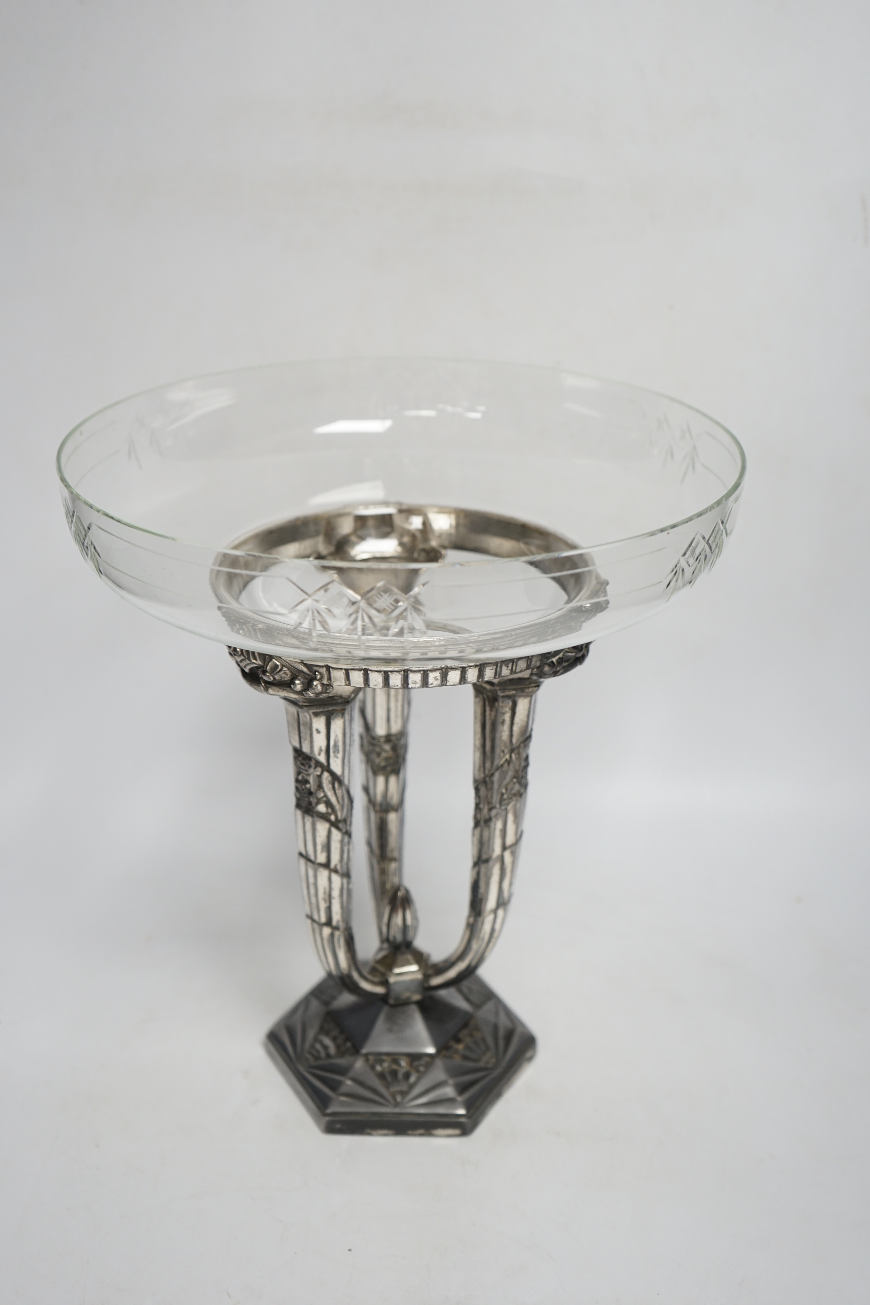 A French Art Deco silvered metal and glass centrepiece, 31cm